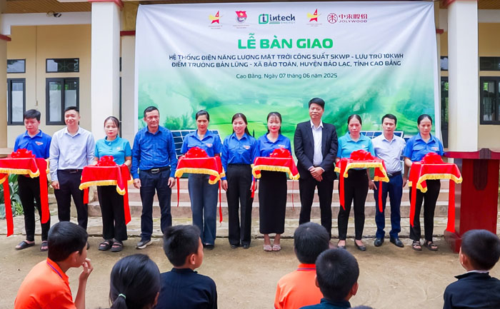intech group thap sang uoc mo hoc duong vung nui cao bang bang nguon dien xanh